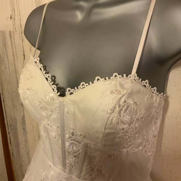 Fun Dress For That Special Occassion - Picture 2 of 10